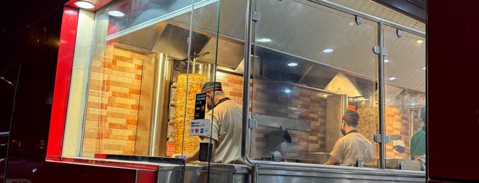 مطعم أنوار اللؤلؤة is one of Only Shawarma 🌯.