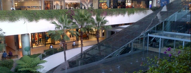 Centro Comercial Andares is one of Plazas Comerciales @ GDL.