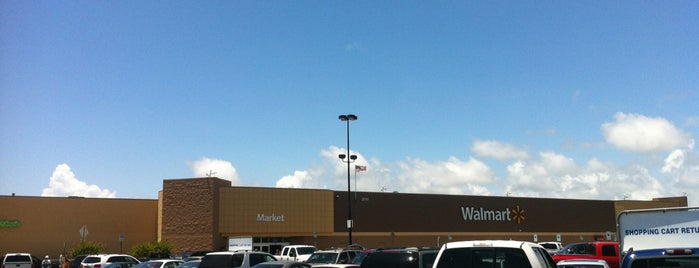 Walmart Supercenter is one of Lugares favoritos de Jackie.