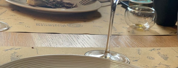 Dispensa Pani e Vini is one of Osterie d’Italia 2013 Slow Food.