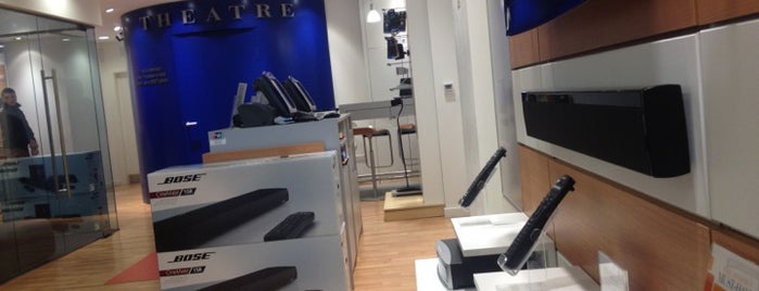 Bose Factory Outlet - Bicester is one of Lugares favoritos de S.
