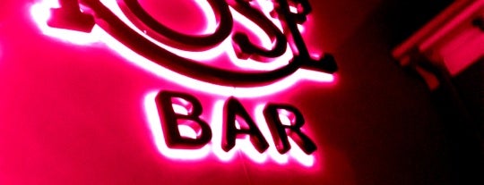 Rose Bar Lounge is one of Lugares favoritos de Daina.