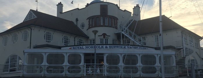 Royal Norfolk & Suffolk Yacht Club is one of werven/havens.