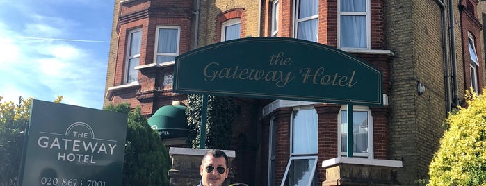 Gateway Hotel is one of London Chill.