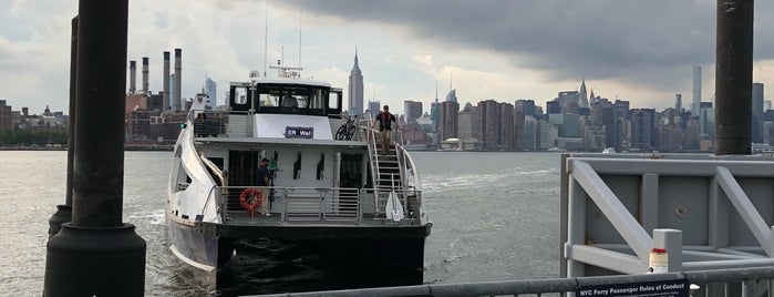 NYC Ferry - North Williamsburg Landing is one of Tempat yang Disukai Suz.