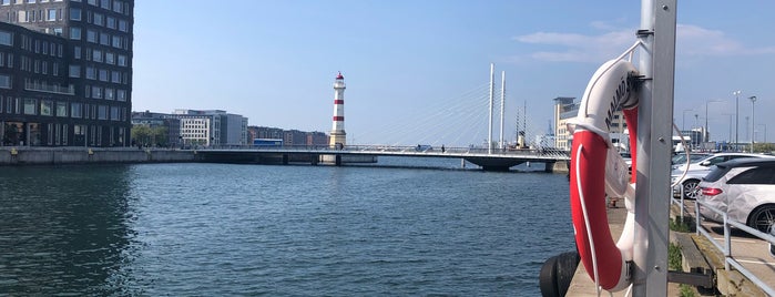 Skeppsbron is one of Lugares favoritos de Nuff.