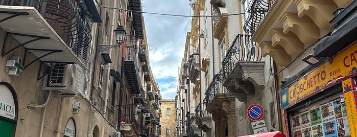 Palermo is one of città italiane.