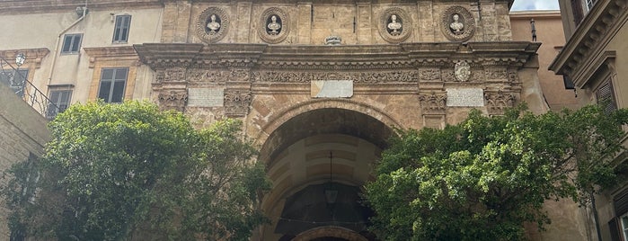 Porta Nuova is one of Palermo Sights.