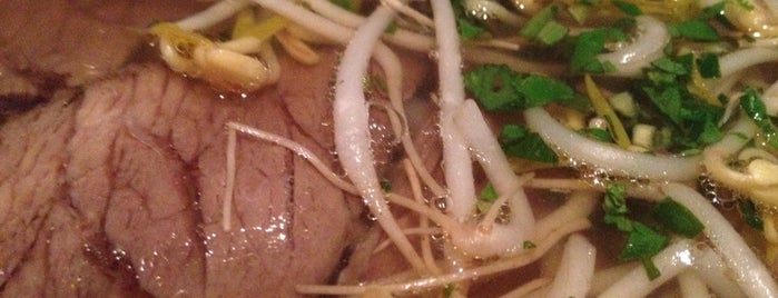 Abszolút Pho is one of food.