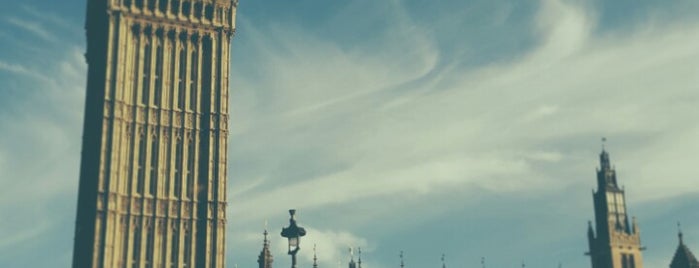 Elizabeth Tower (Big Ben) is one of London-To-Do List.