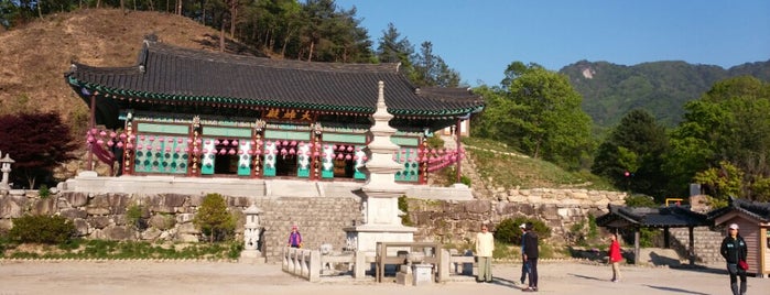 Heungryongsa is one of Buddhist temples in Gyeonggi.