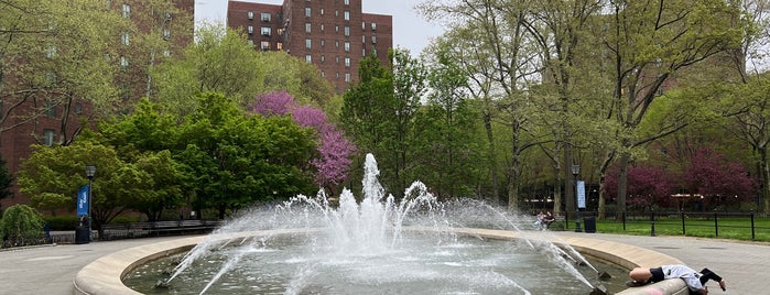 Stuyvesant Oval Fountain is one of Sharon : понравившиеся места.