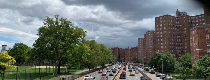 10th Street Ramp is one of Tempat yang Disukai J.