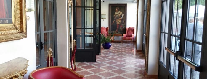 Hotel Castello Dal Pozzo is one of สถานที่ที่ David ถูกใจ.
