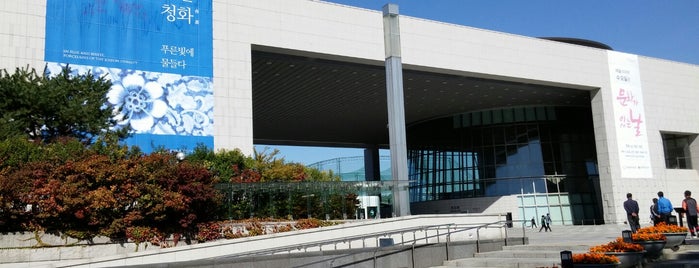 National Museum of Korea is one of Tempat yang Disukai David.