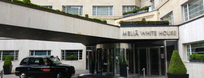 Meliá White House Hotel is one of Orte, die David gefallen.