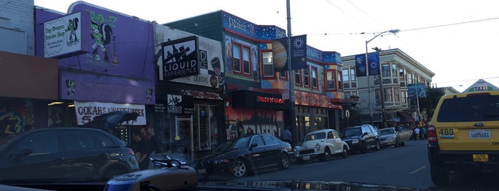 Central Haight Market is one of ReeD'in Beğendiği Mekanlar.