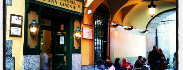 Chocolatería San Ginés is one of Madrid Best: Food & Drinks.