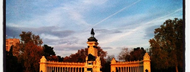 Parque del Retiro is one of Perderse por Madrid.