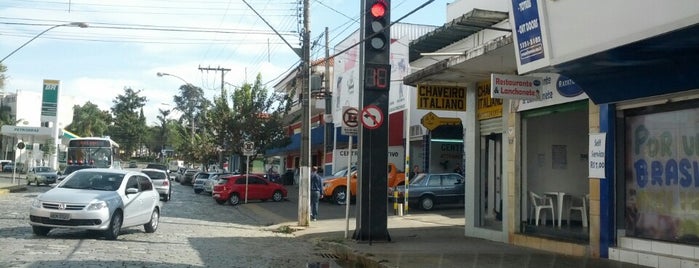 Av. Damião Junqueira de Souza is one of São Lourenço.