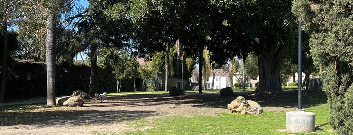 Robert L. Burns Park is one of LA Nature.