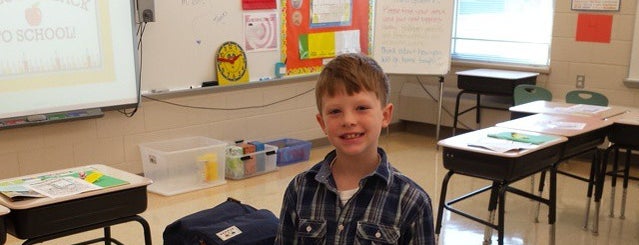 Forest Elementary School is one of Lugares favoritos de Corey.