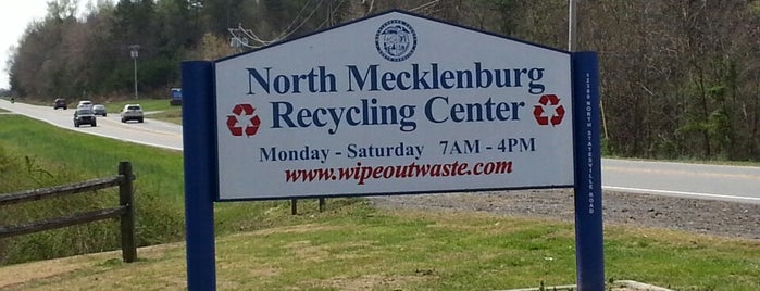 North Mecklenburg Recycling Center is one of Tempat yang Disukai Kelly.