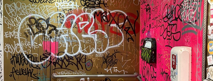 Graffiti Pizza is one of Bay Spots.