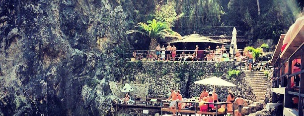 La Grotta is one of Tempat yang Disimpan Luc.