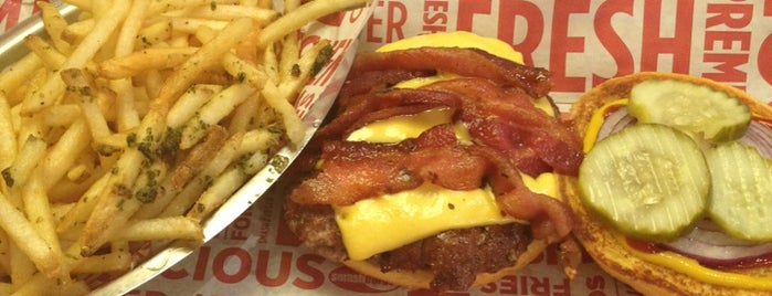 Smashburger is one of Nickさんのお気に入りスポット.