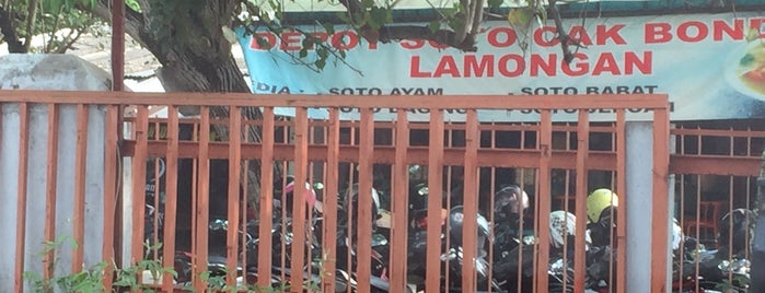 Soto Lamongan Daging & Ayam Cak Bondet is one of My Cepu Spot.