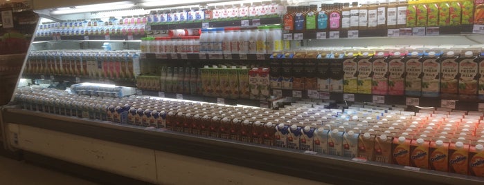 Hero Supermarket is one of Janさんのお気に入りスポット.