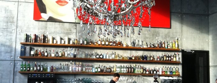 Drink Gallery is one of Locais curtidos por Anna.