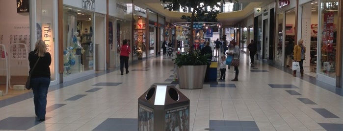 Mahon Point Shopping Centre is one of Tempat yang Disukai Aston.