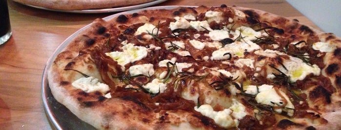 Pompieri Pizza is one of Amy'ın Beğendiği Mekanlar.