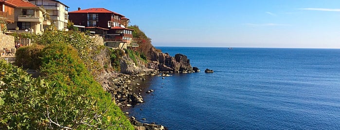 Скалите на Созопол (Sozopol Rocks) is one of Bulgariaaaa 🍹☀.