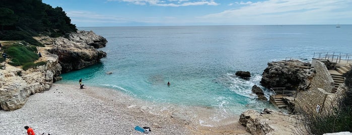 Hawaiian Beach Verudela is one of P6. Istria.