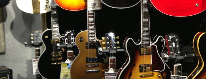 Guitar Center is one of Rob 님이 좋아한 장소.