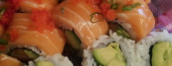 Roppongi Sushi is one of Locais curtidos por Penny.