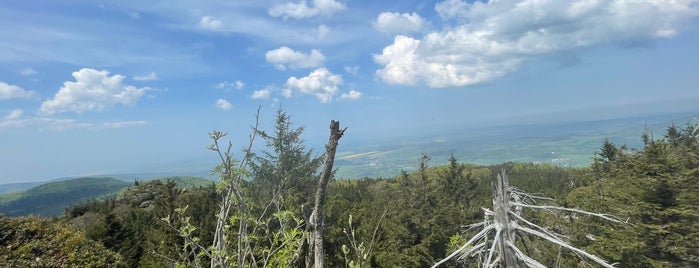 Ptačí kupy is one of Turistické cíle v Jizerských horách.