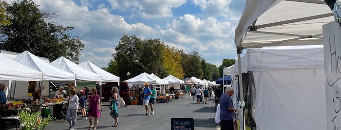 Naperville Farmer's Market is one of movied.