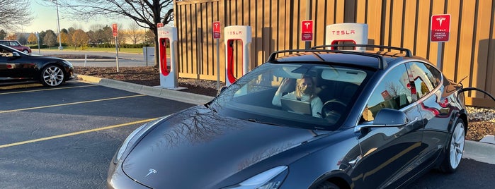Tesla Supercharger - Aurora Il-59 is one of Locais curtidos por Ross.