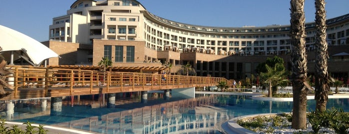 Kaya Palazzo Pool 🏊 is one of Hozhx'un Beğendiği Mekanlar.