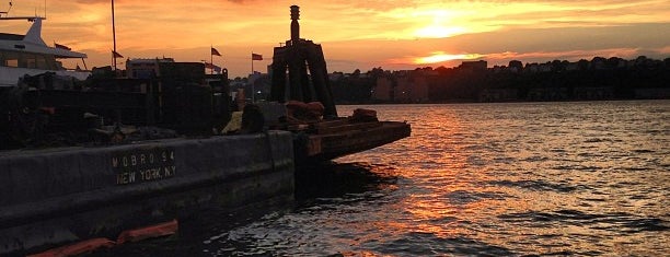 Pier 84 is one of Danyel'in Beğendiği Mekanlar.