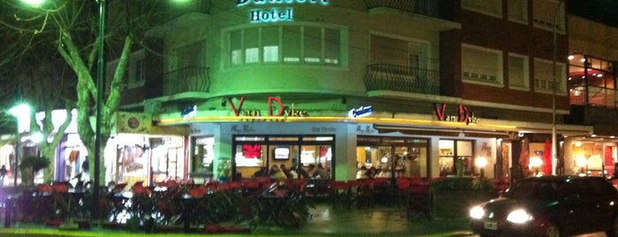 Van Dyke Espresso is one of Tempat yang Disimpan Guido.