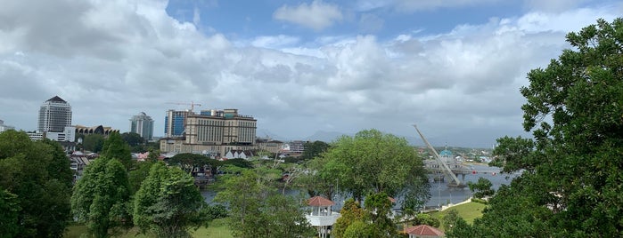 Fort Margherita is one of Kuching To Go List.