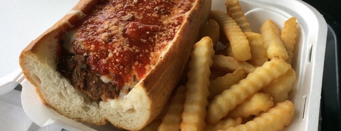 Cuzzo's Pasta, Pizza, Panini & MORE is one of Favorites!. :).