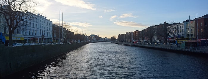O'Connell Bridge is one of Gabriel’s Liked Places.