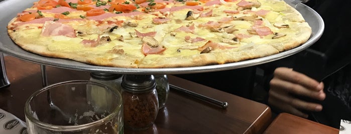 Central Pizza Bar is one of Gonzaloさんのお気に入りスポット.
