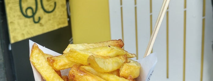 Queen's Chips Amsterdam is one of Posti che sono piaciuti a Paolo.